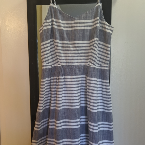 Dresses & Skirts - Old Navy linen dress XS